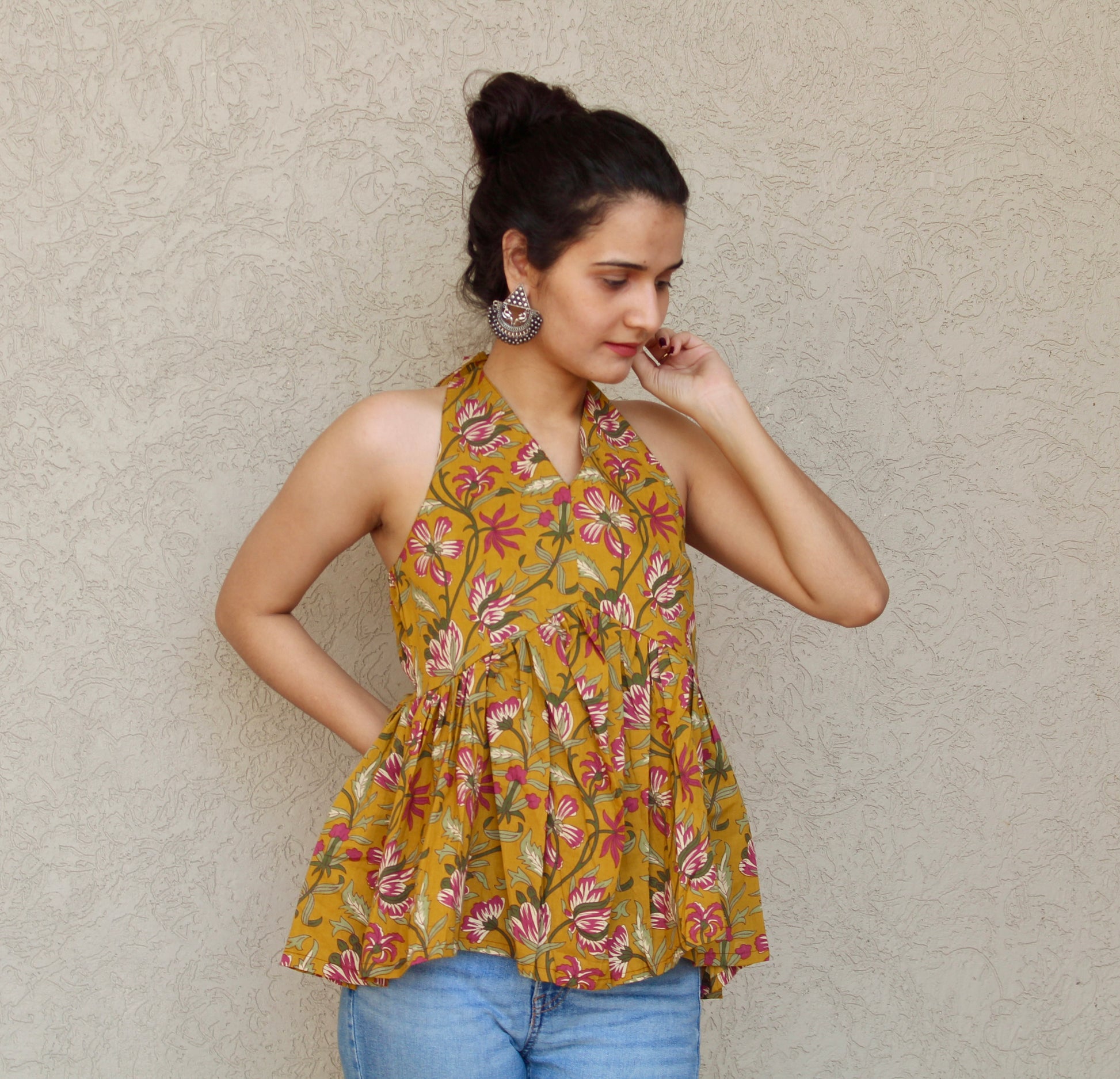 Sleeveless Halter Peplum Top